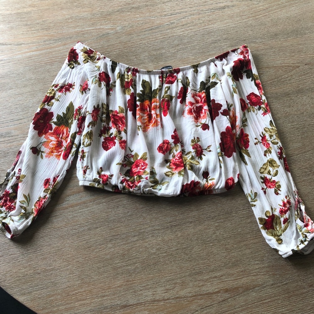 Off the shoulder croptop